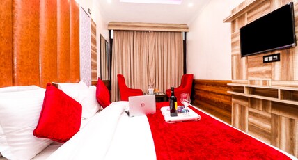 Hotel Grand Hill Room Type - Superior  Room Without balcony mountain view