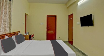 Relax Suites Bangalore Room Type - Deluxe Double Room with Balcony