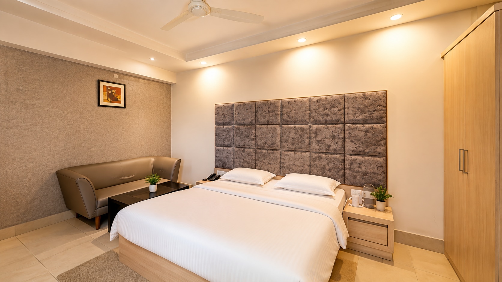 Hotel Rahi Ilawart, Prayagraj - Tap to explore photos