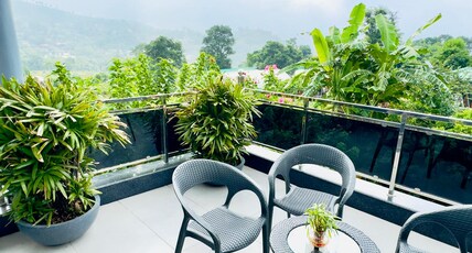 Lakes Nine By Vaishali Deepika Room Type - AC Business Class Double Occupancy