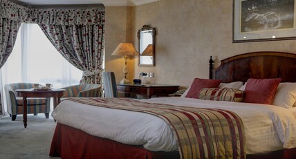 Swindon Blunsdon House Hotel, BW Premier Collection Room Type - 1 Double Bed, Non-Smoking, Executive Room, Patio
