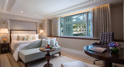 The Fullerton Hotel Singapore Room Type - Quay Room