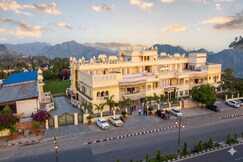 GRAND UNIARA - A HERITAGE HOTEL