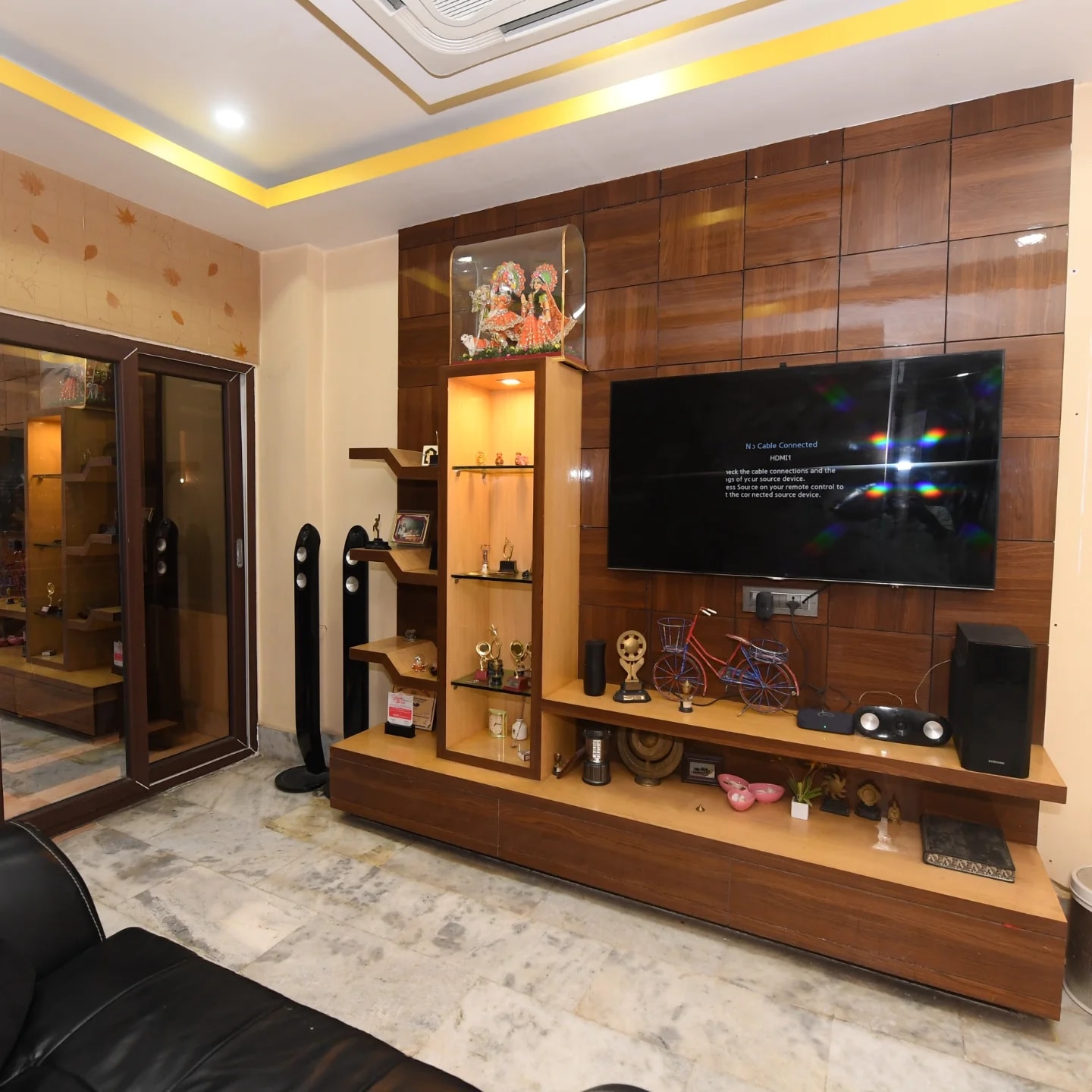 Niri s Nest Homestay - Tap to explore photos