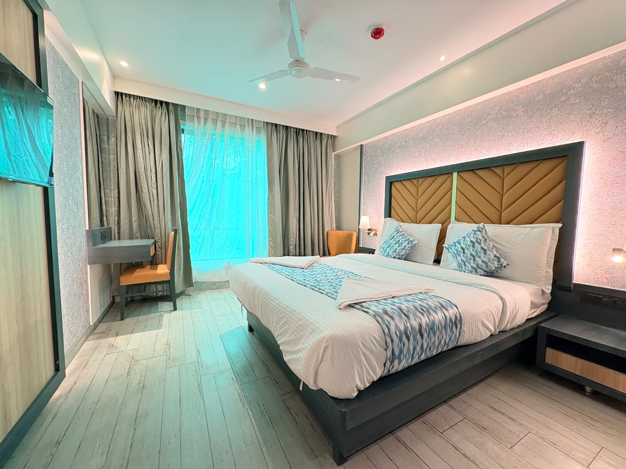 Hotel Sahitya - Tap to explore photos