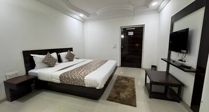Hotel Dev Palace Room Type - Double Room