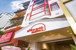 9 Hostel and Suites
