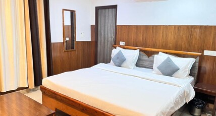 Hotel Plaza Inn Room Type - Deluxe Rooms