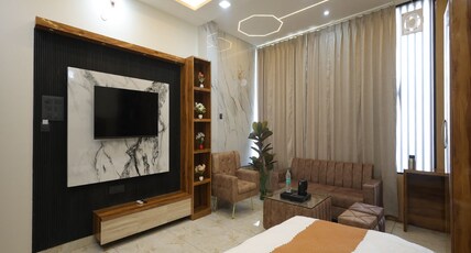 Aayu Residency Room Type - Super Deluxe Room