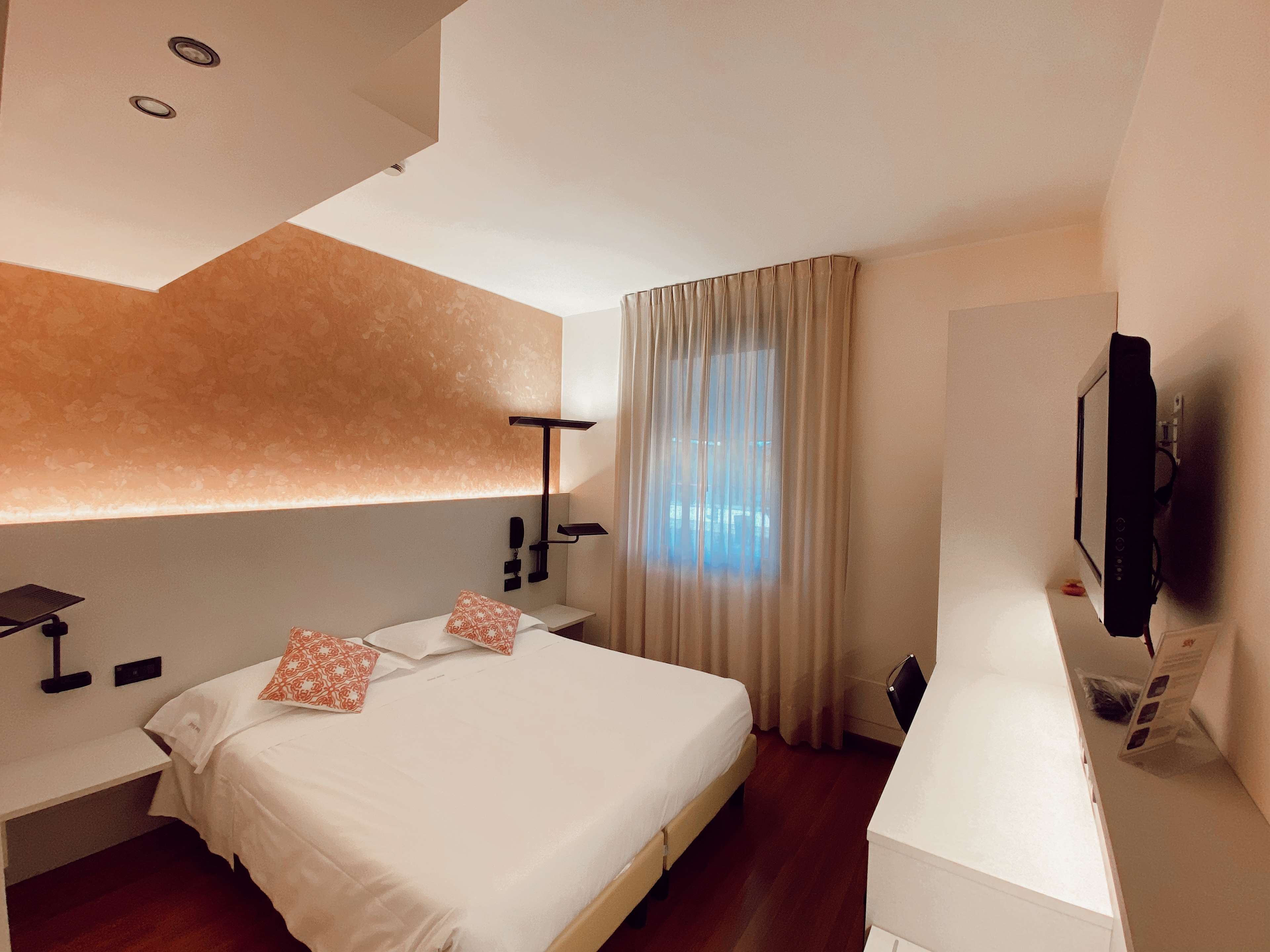 Best Western Hotel Solaf - Tap to explore photos
