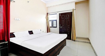 Hotel O JR Hotel Room Type - Classic