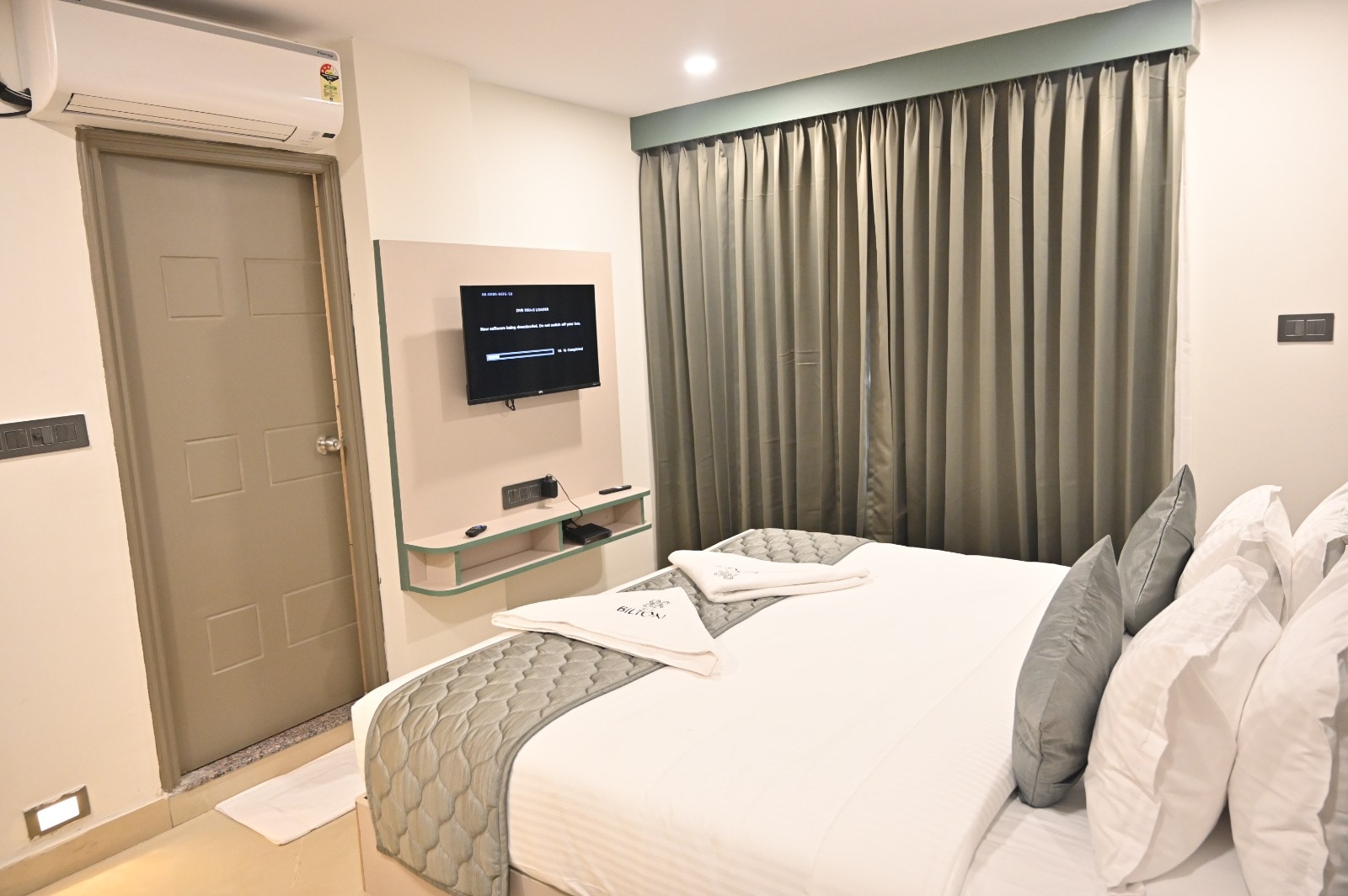 BILTON PREMIUM LUXURY HOTEL KORAMANGALA - Tap to explore photos