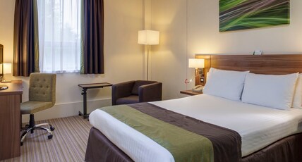 Holiday Inn Leamington Spa Room Type - 1 Double Standard Accessible