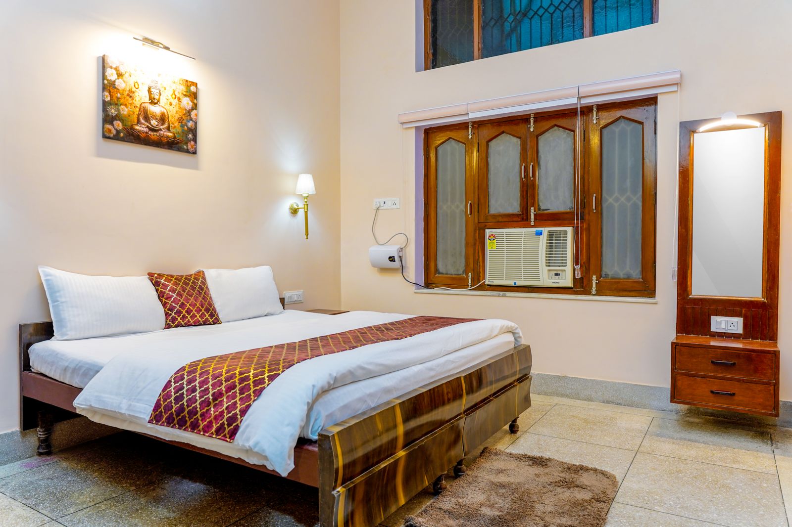 Blessings Homestay A luxury Abode with Garden - Tap to explore photos