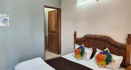 Hotel Centre Point ,Palampur Room Type - Tea Breeze Deluxe Suite