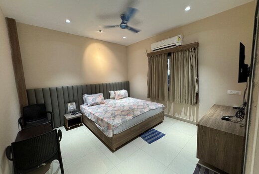 HOTEL 180 DEGREE