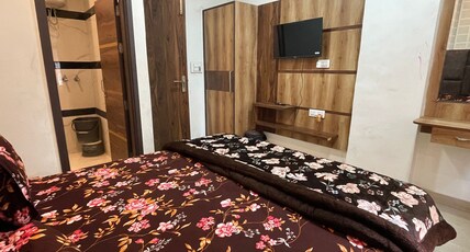 Takkars Residency Room Type - DELUXE ROOM