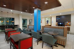 Holiday Inn Express & Suites Lake Charles South Casino Area