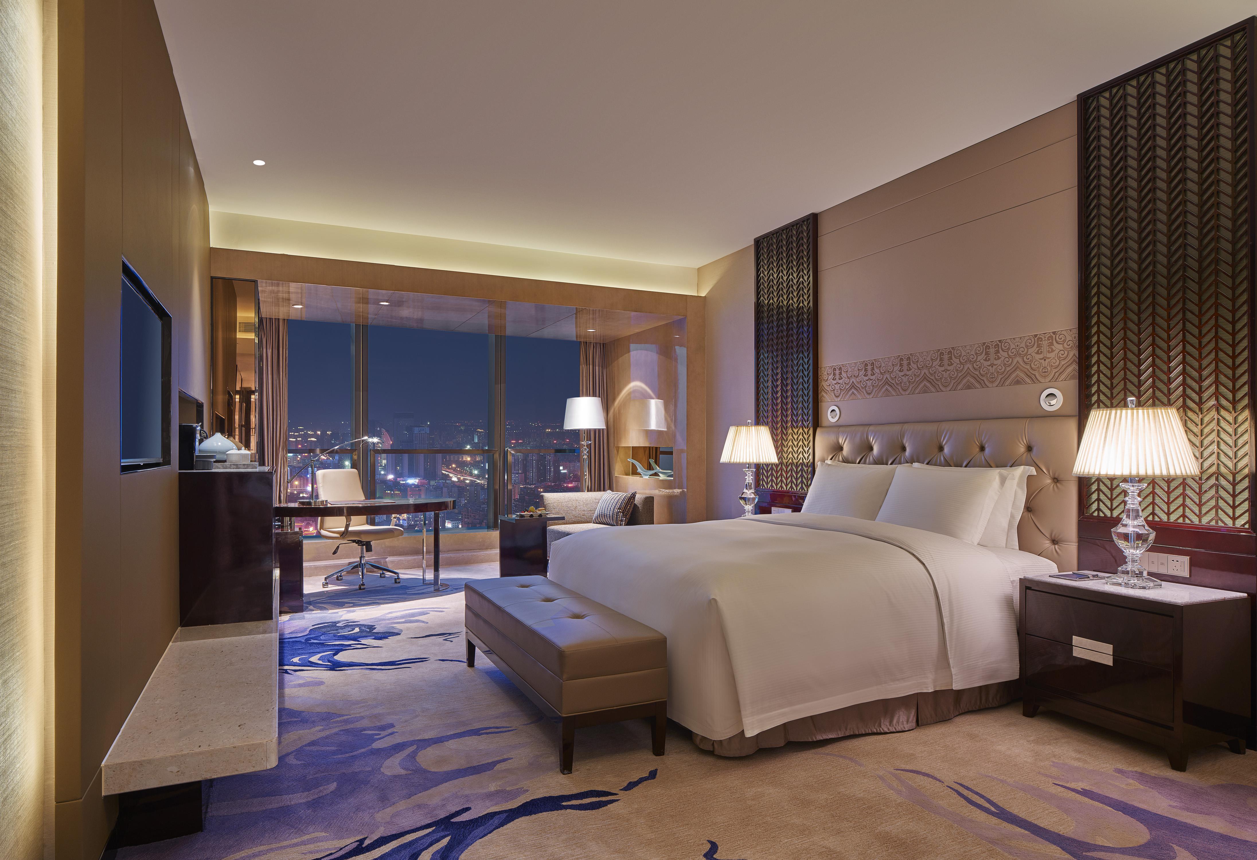 Hilton Haikou - Tap to explore photos