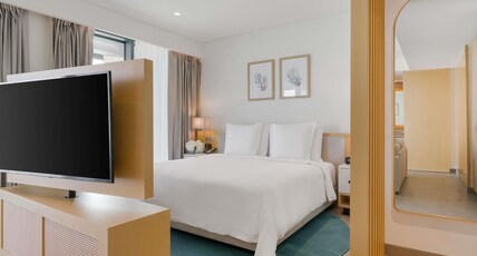 Movenpick Resort Al Marjan Island Room Type - Beach View Corner Suite
