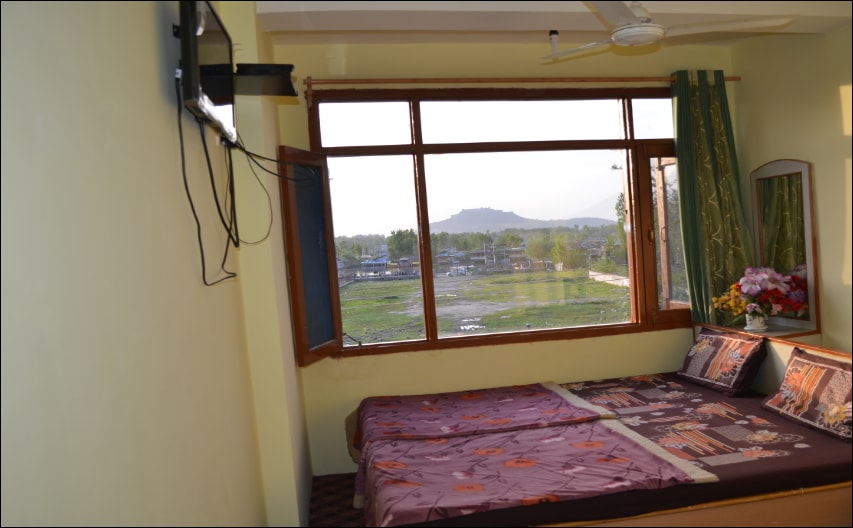 Hotel Royal Boulevard & Restaurant - Tap to explore photos