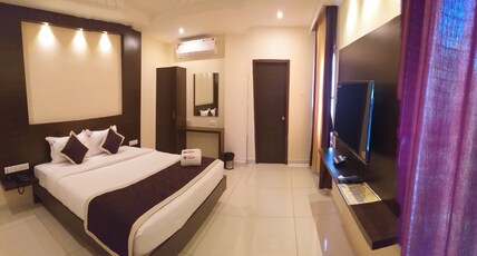 Hotel Nainarr Room Type - Queen Suite