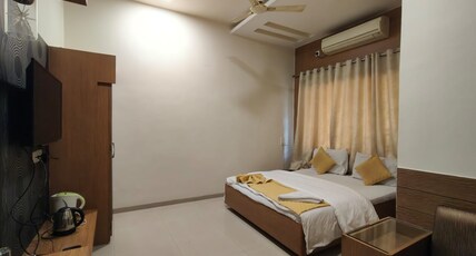 Hotel Chintamani Deluxe Room Type - Ac Suite Hotel Chintamani Deluxe Room Type - Ac Suite