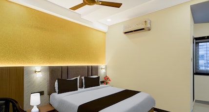 Townhouse Oak Premier Raidurg Biodiversity Park Room Type - Premium