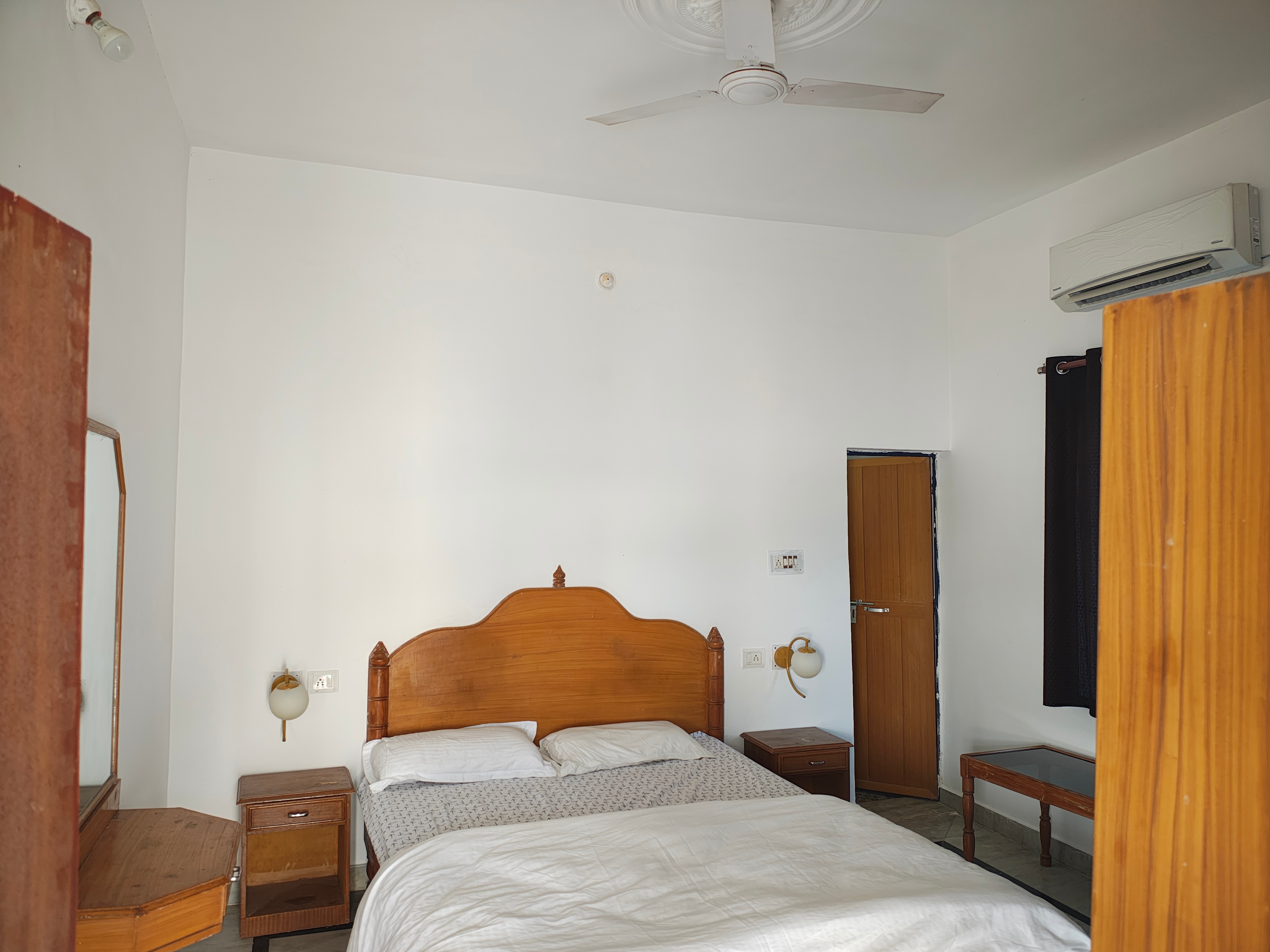 Prem's Home Stay Khajuraho - Tap to explore photos