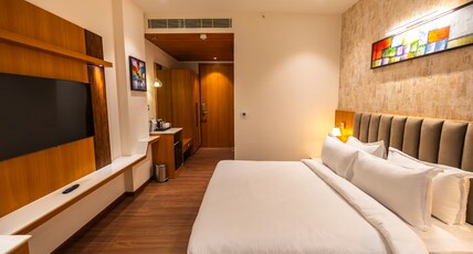 Clarks Inn Express Ayodhya Room Type - Deluxe Room