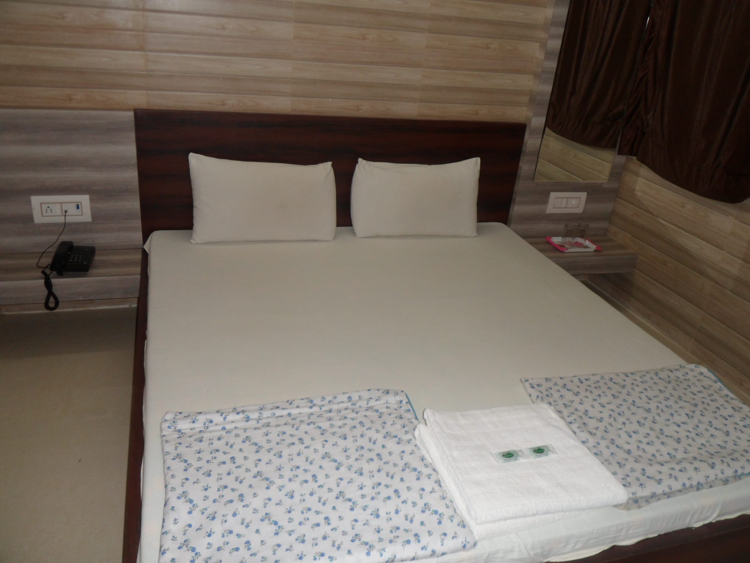 Hotel Madhusudan - Tap to explore photos