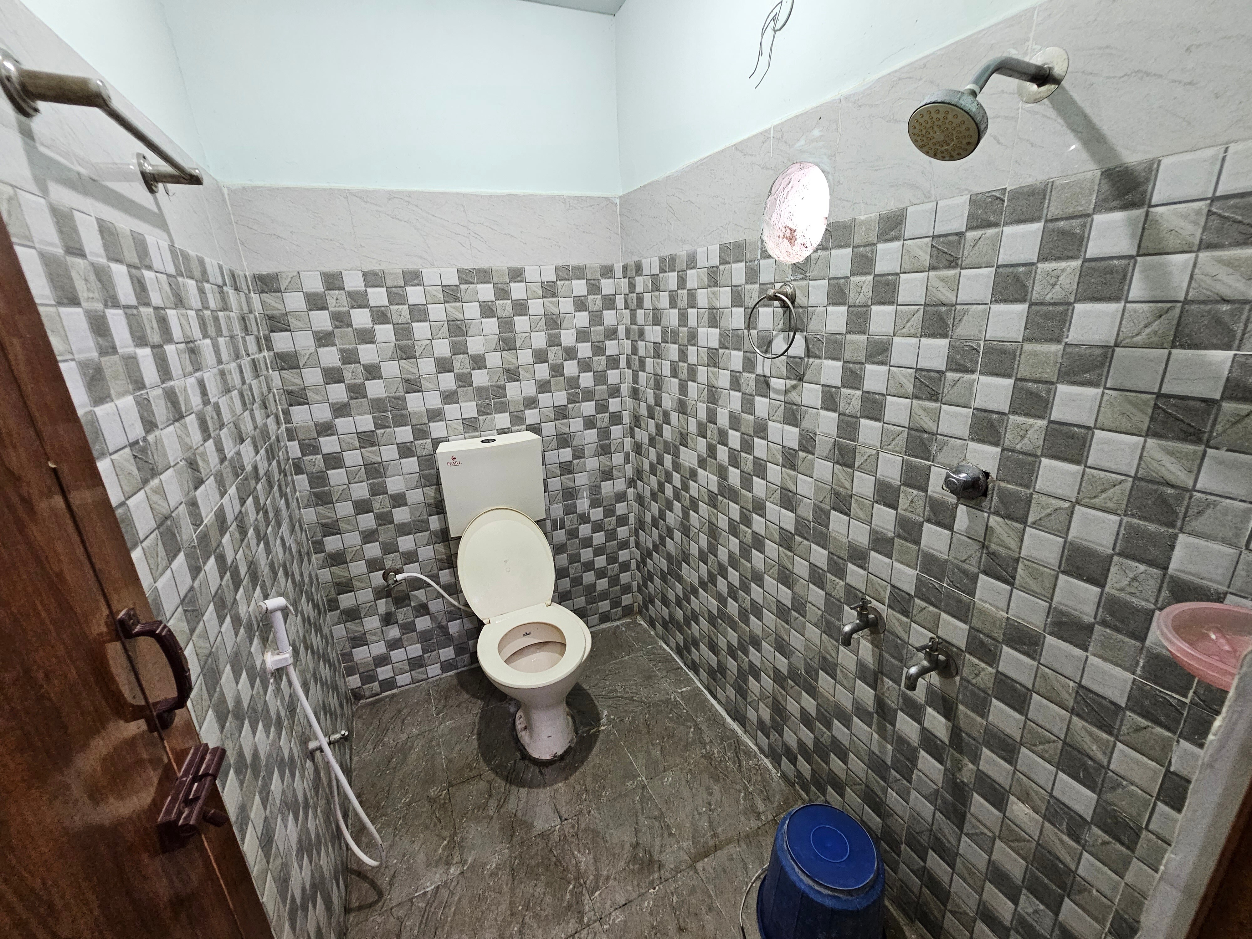 Arunachala Guest House - Tap to explore photos