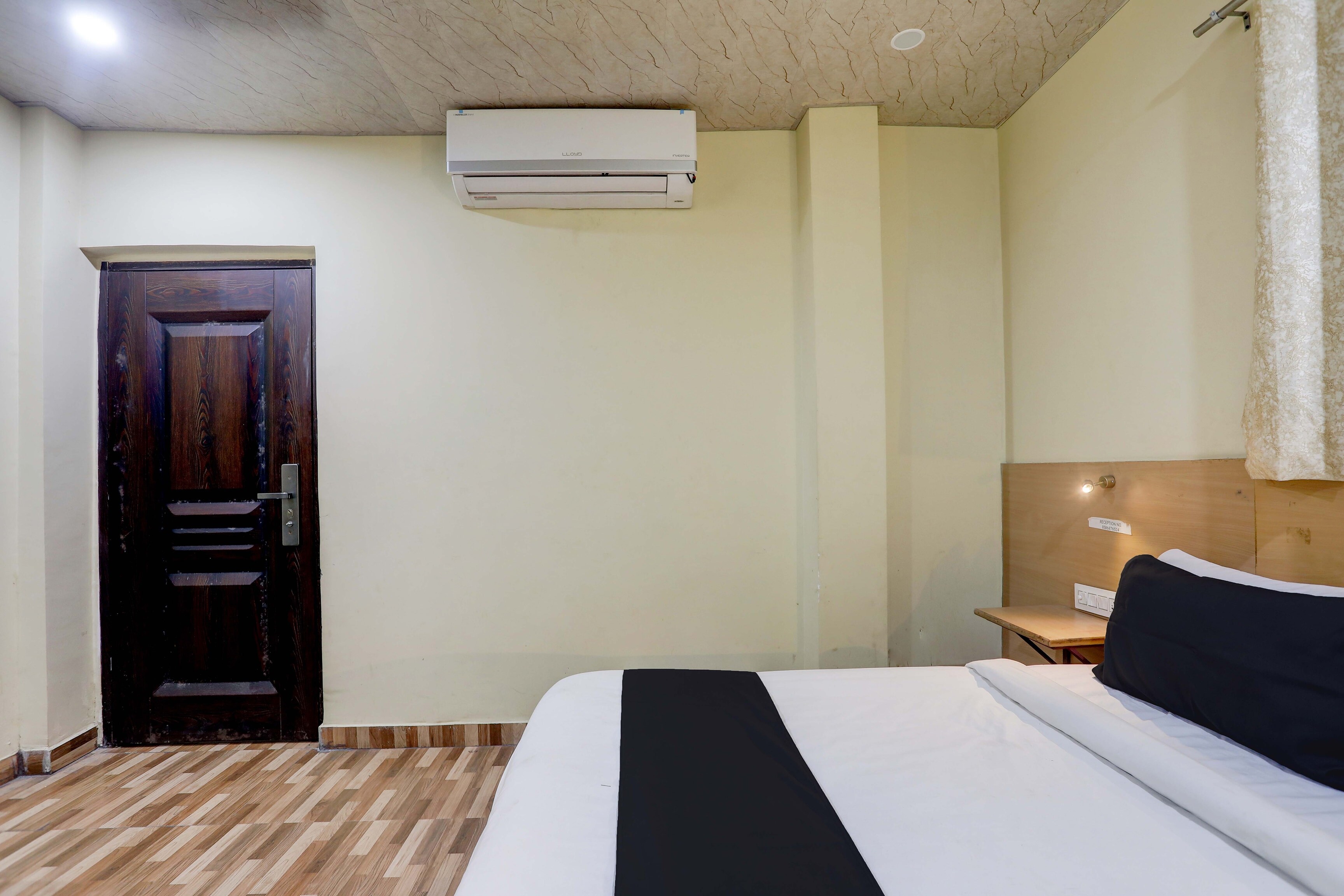 Hotel O REENA RESIDENCY - Tap to explore photos
