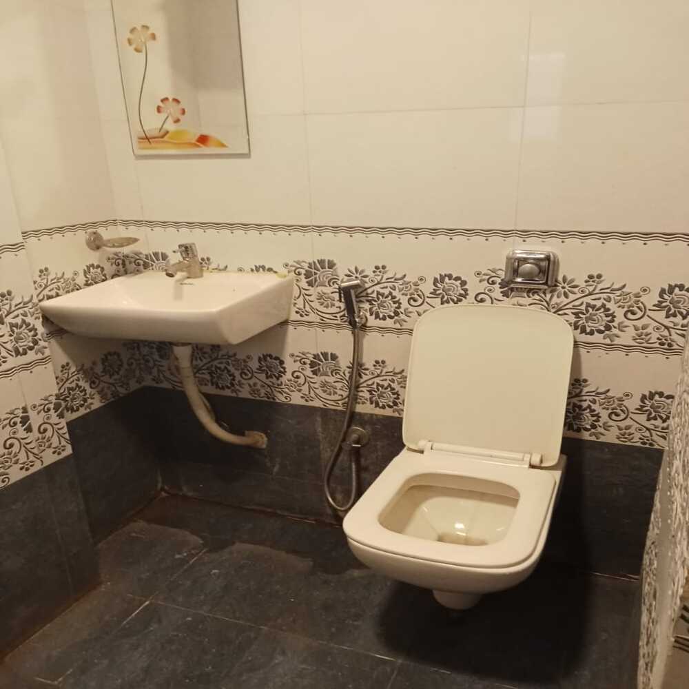 Hotel Borivali Executive - Tap to explore photos