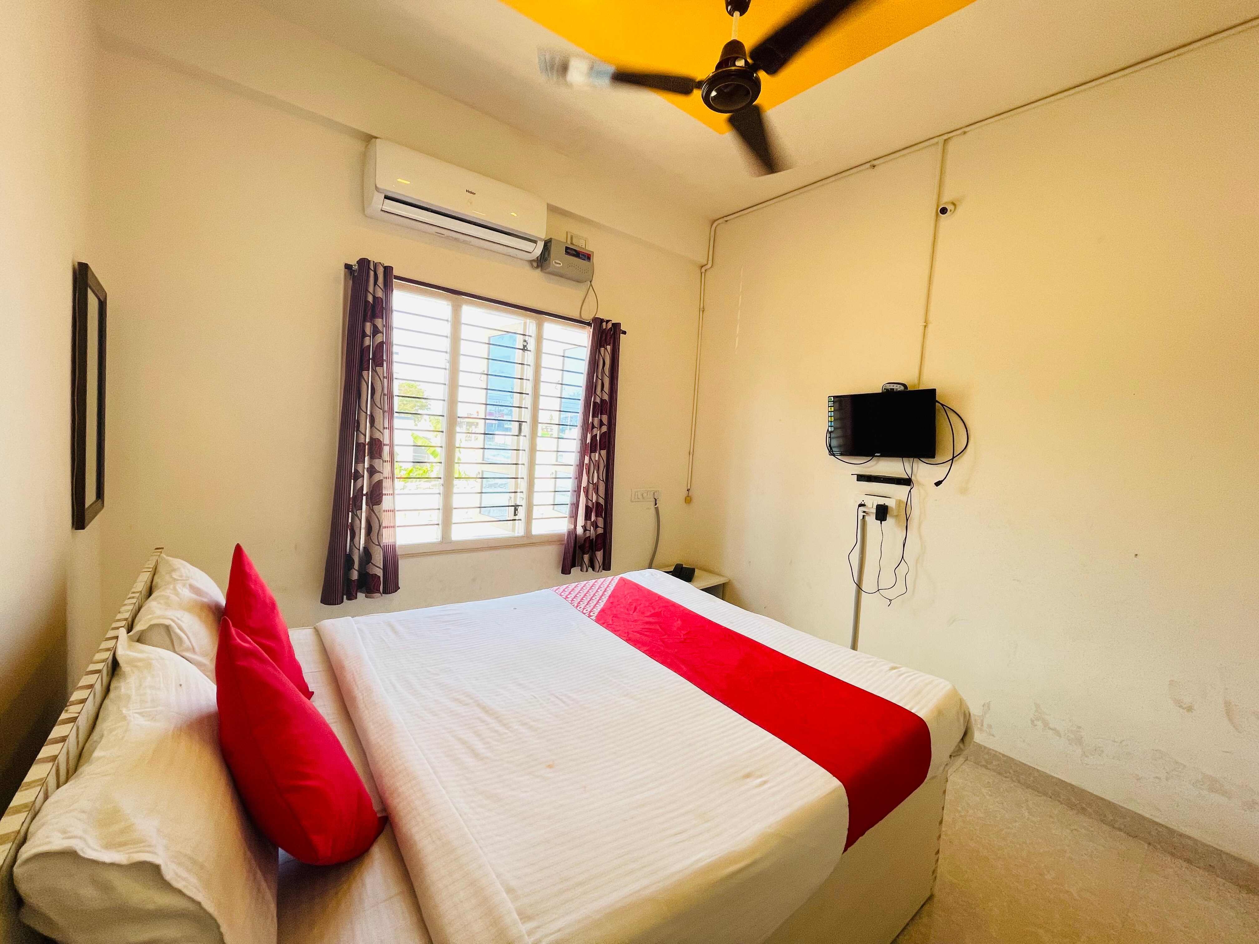 STAYMAKER Eagle Heights Stay - Tap to explore photos