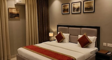 EDEN HOTEL near Apollo Hospital Room Type - Premium Room with Work Desk EDEN HOTEL near Apollo Hospital Room Type - Premium Room with Work Desk