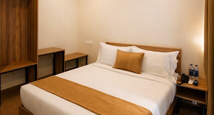 Nexstay Bayyat Inn Room Type - Deluxe Double Room