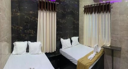 Hotel The Bunny's Room Type - Executive SuiteTriple Bed AC
