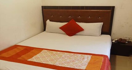 Hotel Borivali Executive Room Type - Deluxe Room