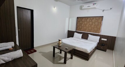Amidhara Hotel Room Type - Classic Room