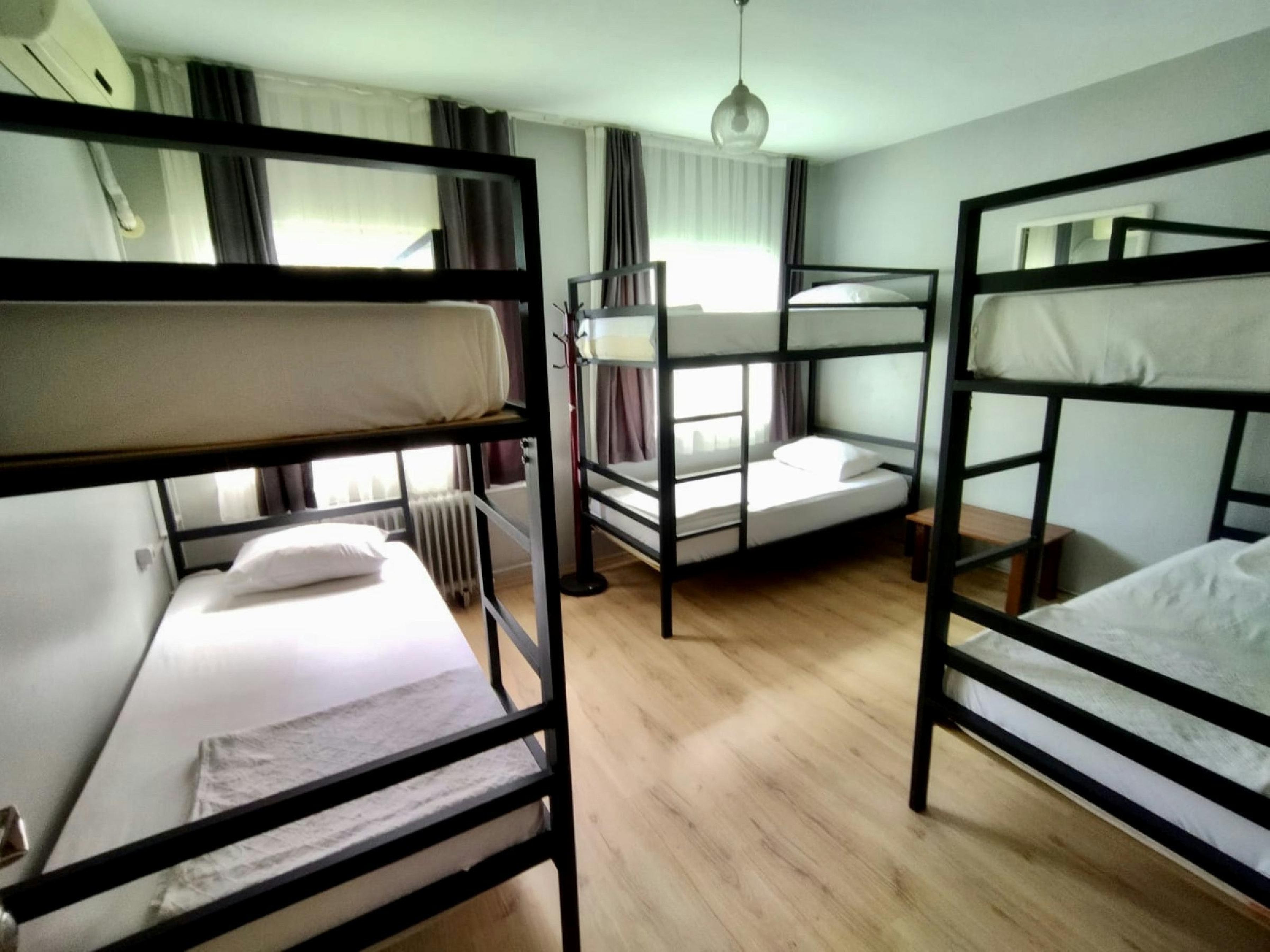 Sultan Hostel Room Type - 6 Bed Mixed Dorm Room with Private Bathroom