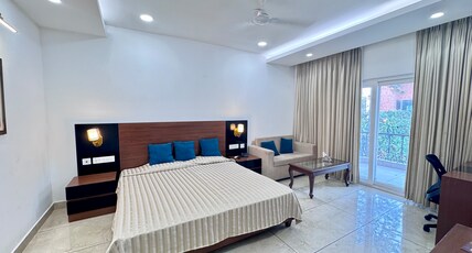 Red Bishop Tourist Resort Room Type - Deluxe Room With Balcony