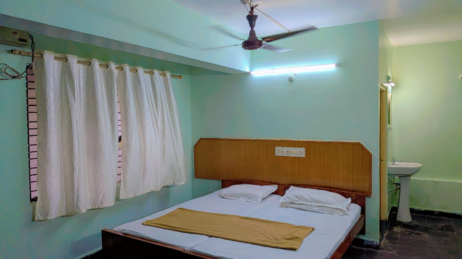 Balaji Inn - Tap to explore photos