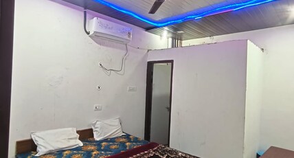 SHREE MOHAN DHAM Room Type - Family Room with King Bed