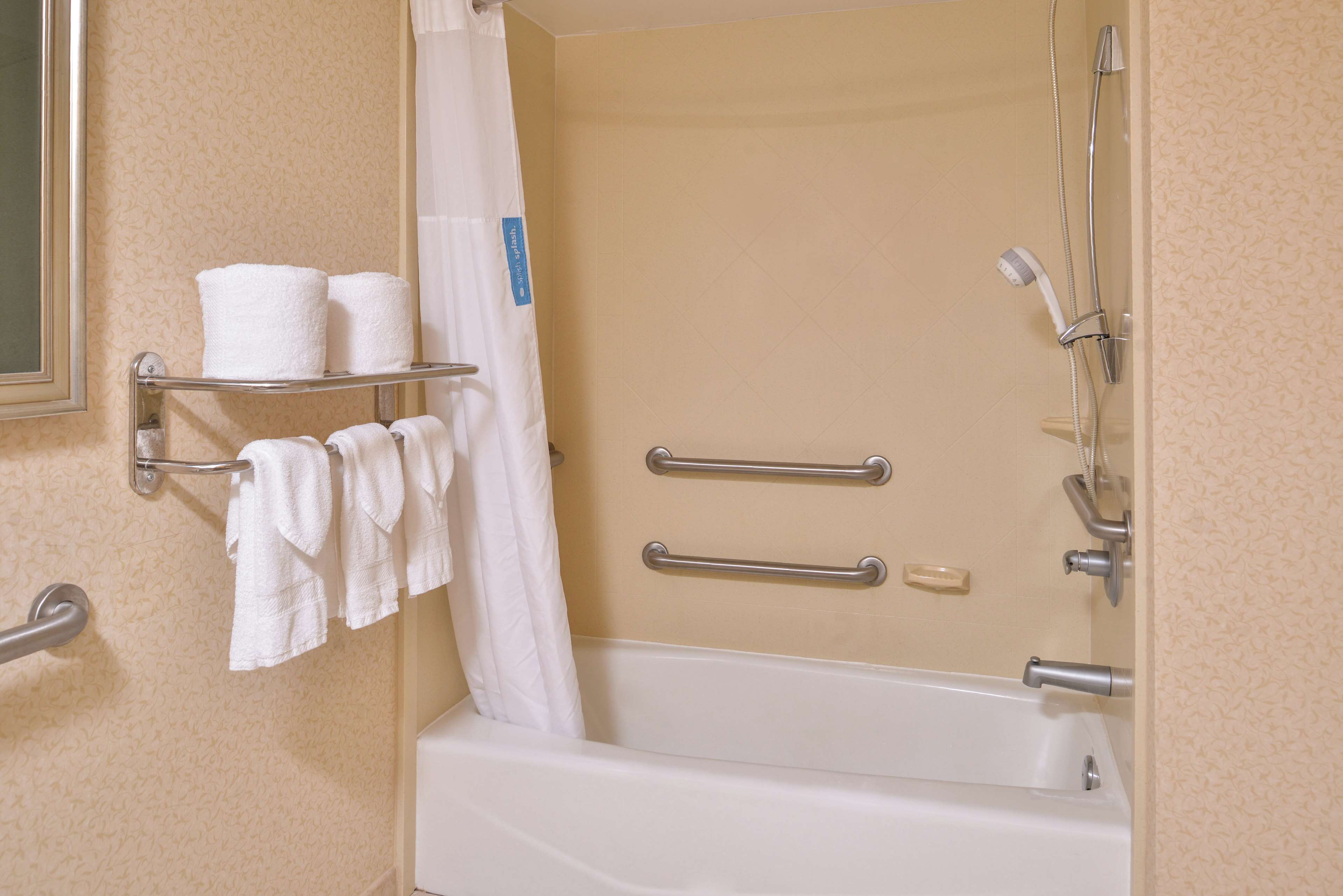 Hampton Inn by Hilton Staunton - Tap to explore photos