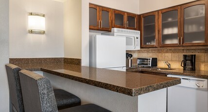 Staybridge Suites OKLAHOMA CITY-QUAIL SPRINGS Room Type - 1 King Bed 2 Full Beds 2 Bedroom Suite