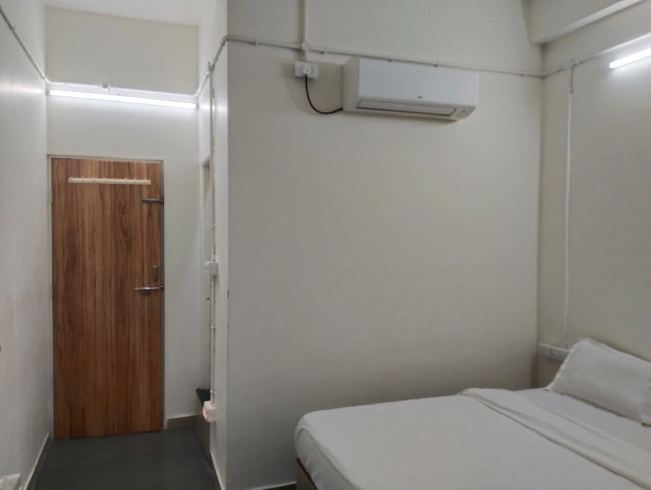 Ghate Rooms - Tap to explore photos