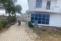 Pari Inn Guest House