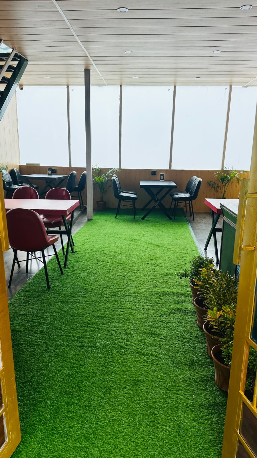 Hotel Kailasha - Tap to explore photos