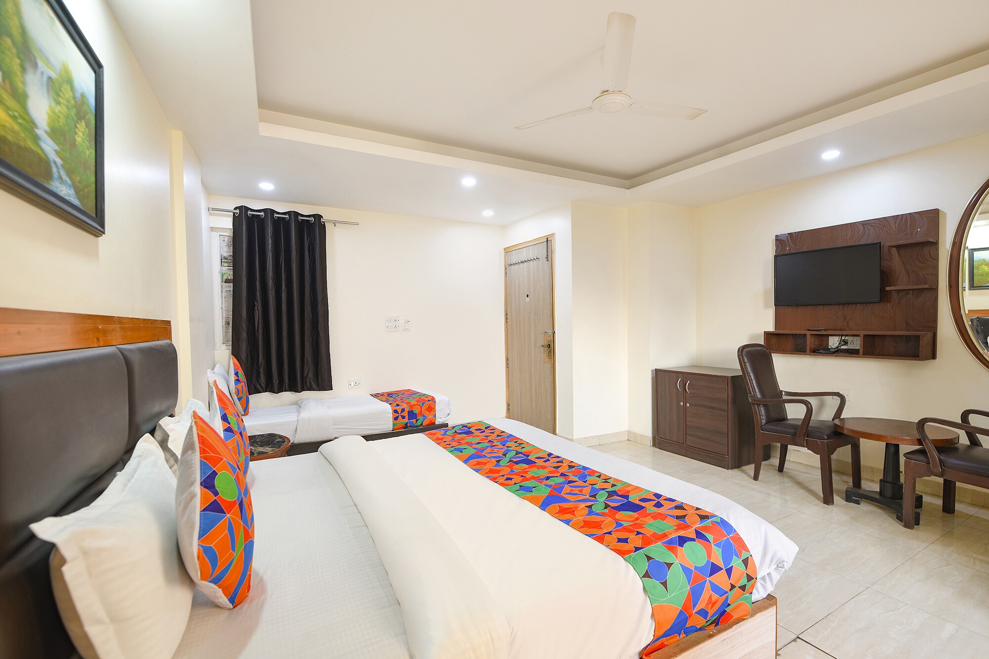 FabHotel Mahal - Tap to explore photos